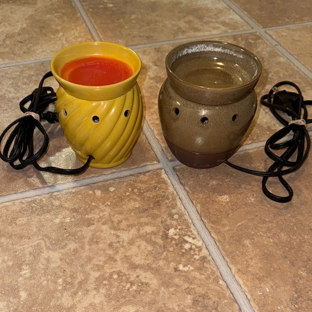 2 scensys candels warmers